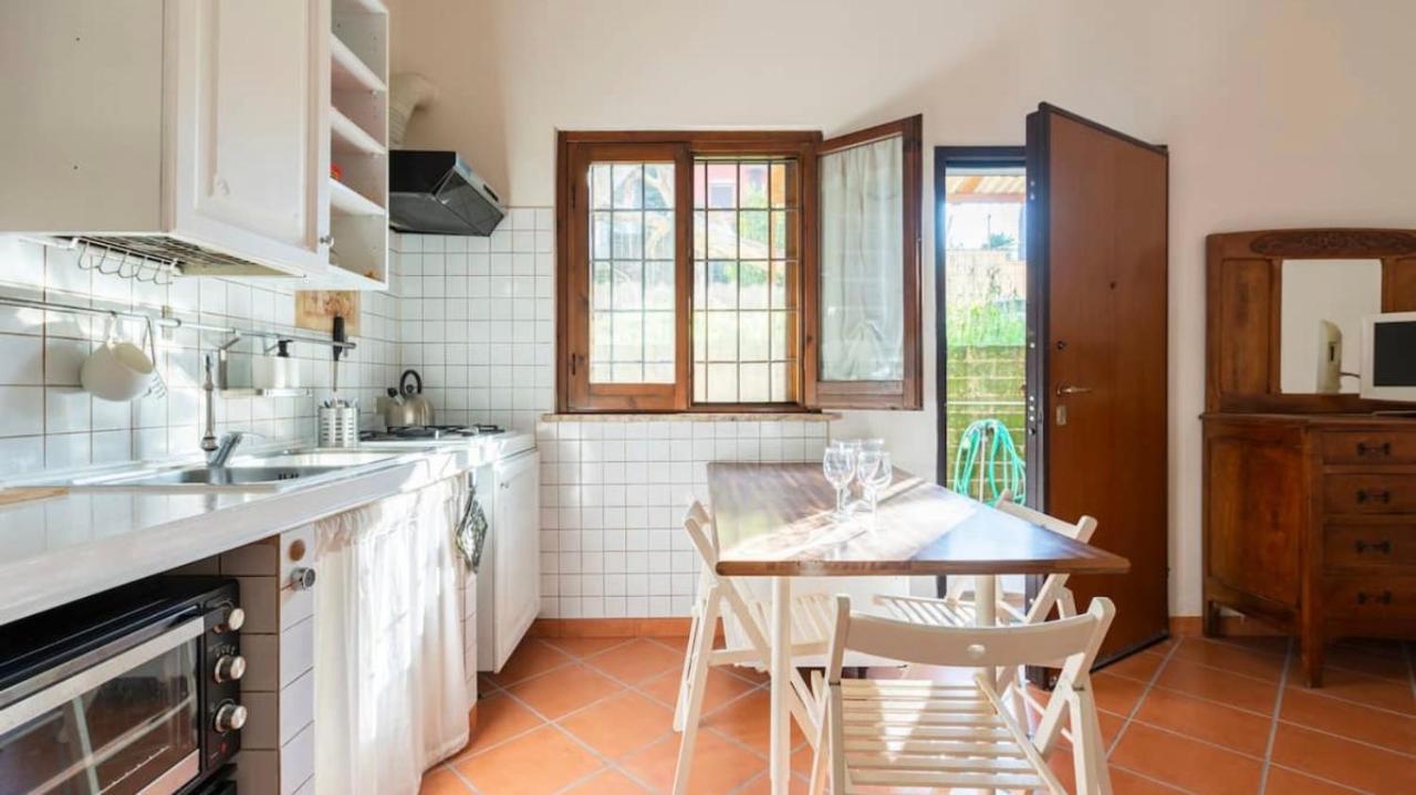 Independent House With Private Patio In Casa de férias *